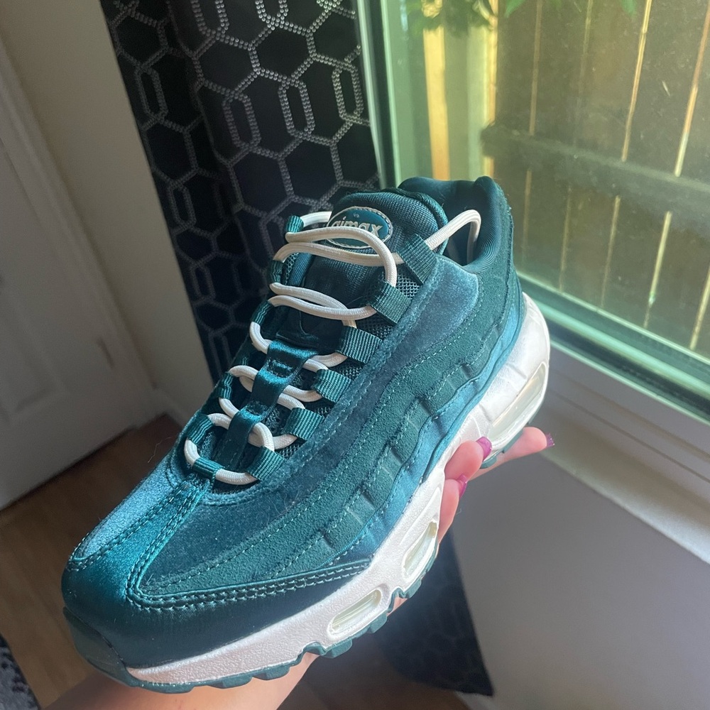 Nike Kids Sneakers - Teal and White